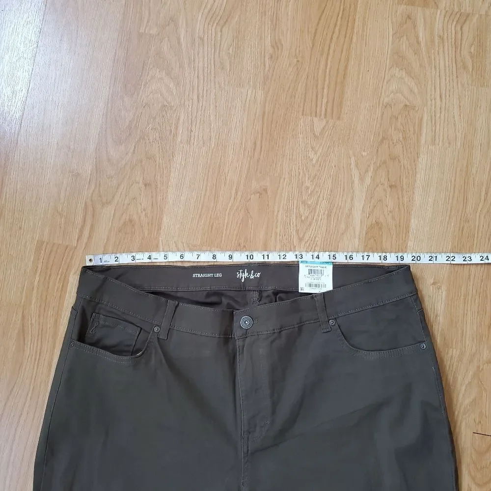 Style & Co Plus Size Mid-Rise Straight Jeans Sz 20W = 38x30